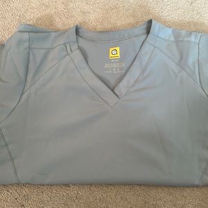 Grey wonder wink scrub top